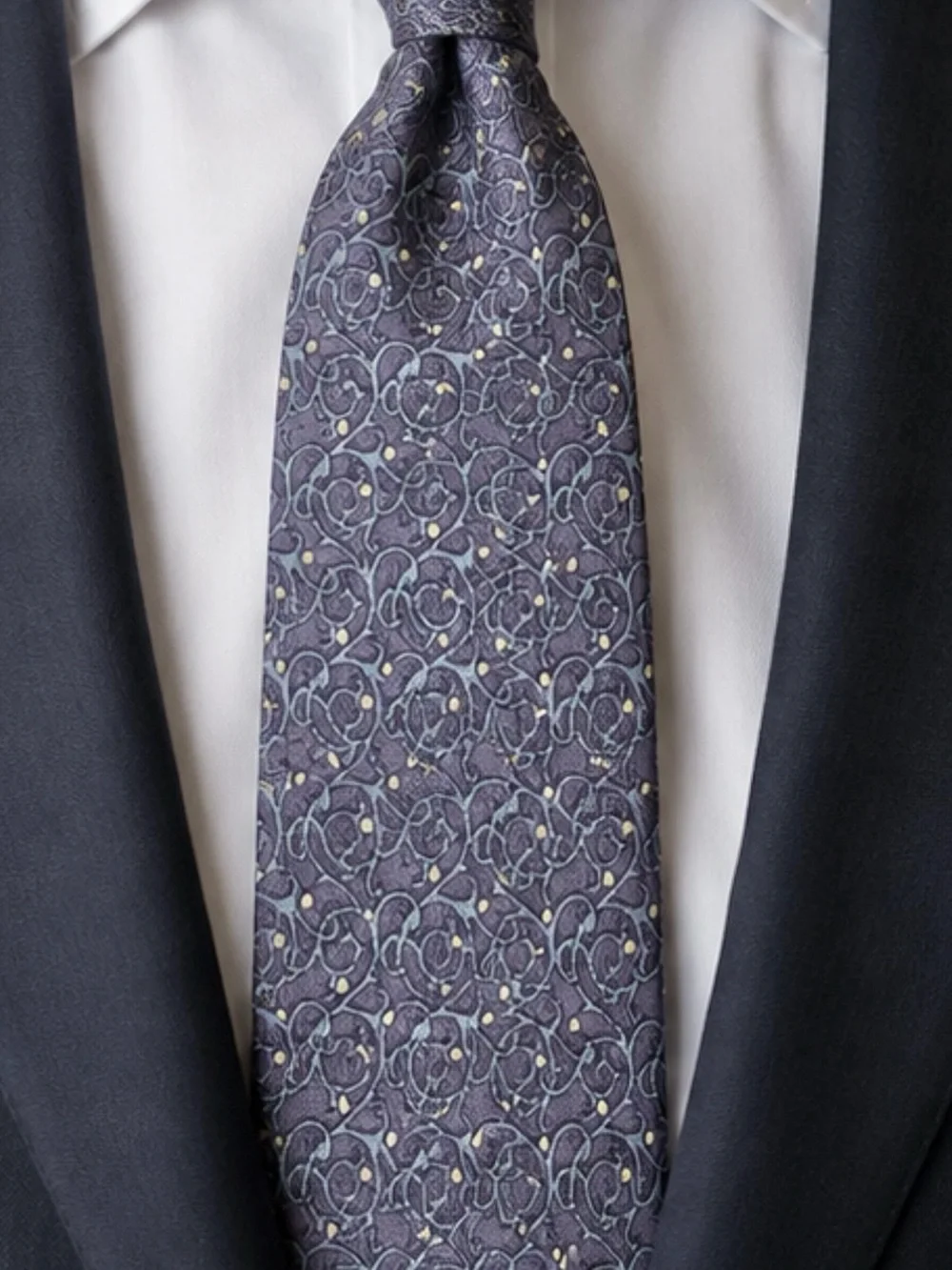 Hermès vintage Men's Purple Patterned Silk Tie